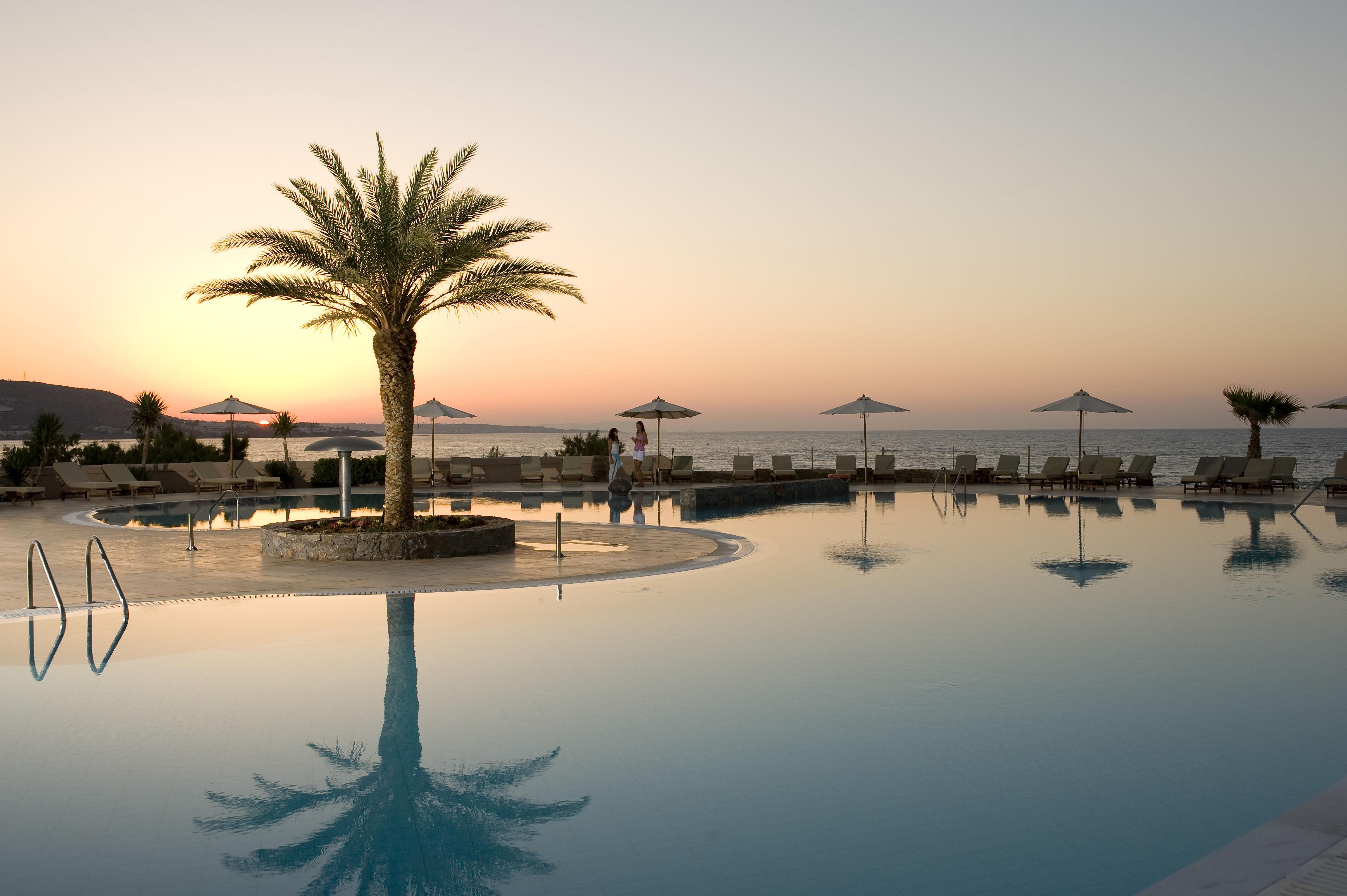 Ikaros Beach, Luxury Resort & Spa - Adults Only มาเลีย ภายนอก รูปภาพ